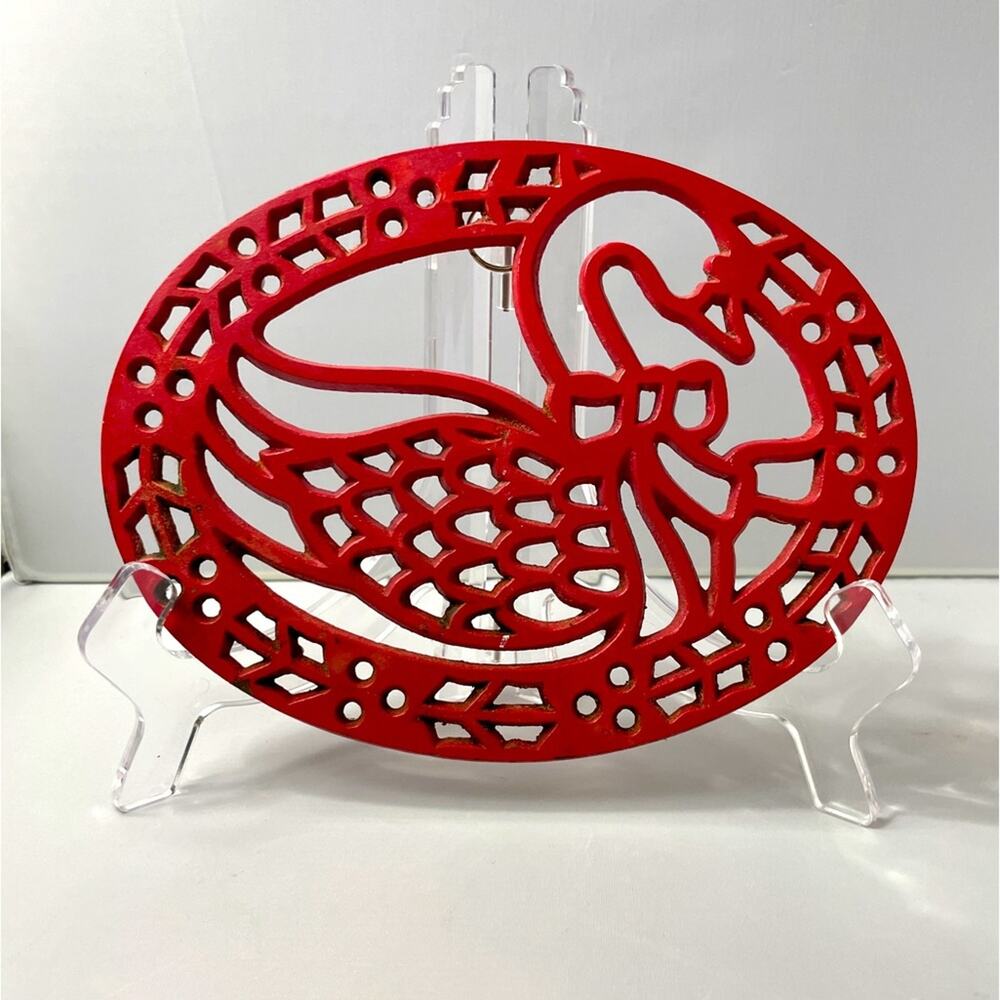 Vintage Avon Red Cast Iron Swan Trivet with‎ wall hanger